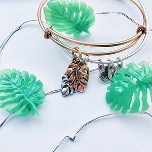 Alex and Ani Palm Leaf Charm Bangle Bracelet (Rafaelian Gold Finish)